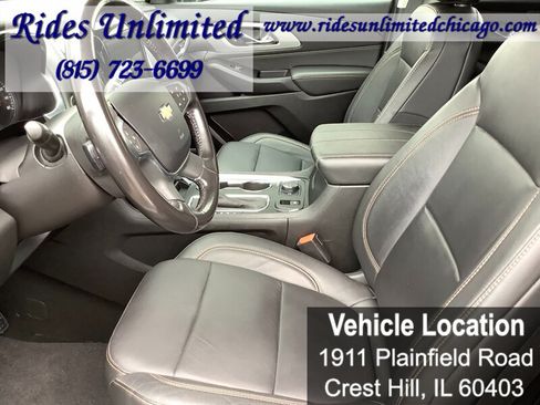 Used 2019 Chevrolet Traverse LT w/ LT Premium Package AWD/4WD image 16