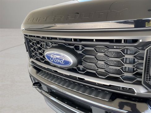 Used 2023 Ford F250 Lariat w/ Sport Appearance Package image 2