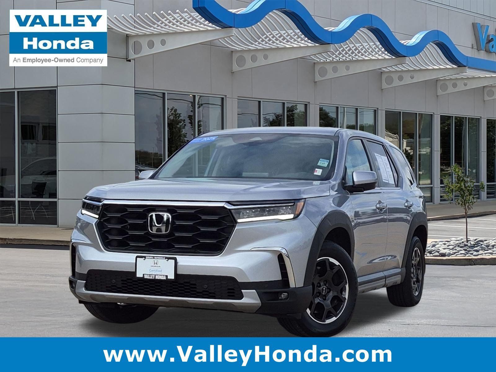 Certified 2025 Honda Pilot EX-L image 1
