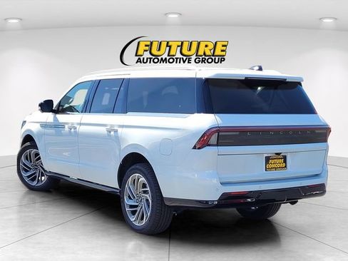 New 2026 Lincoln Navigator Reserve AWD/4WD image 5