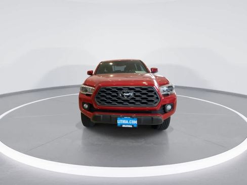 Certified 2021 Toyota Tacoma TRD Off-Road w/ Technology Package AWD/4WD image 3