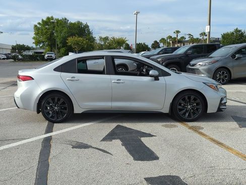 Certified 2024 Toyota Corolla SE w/ SE Premium Package FWD image 4