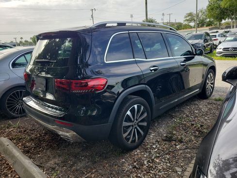 Used 2022 Mercedes-Benz GLB 250 image 3
