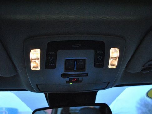 Certified 2022 Toyota Sienna XLE image 26