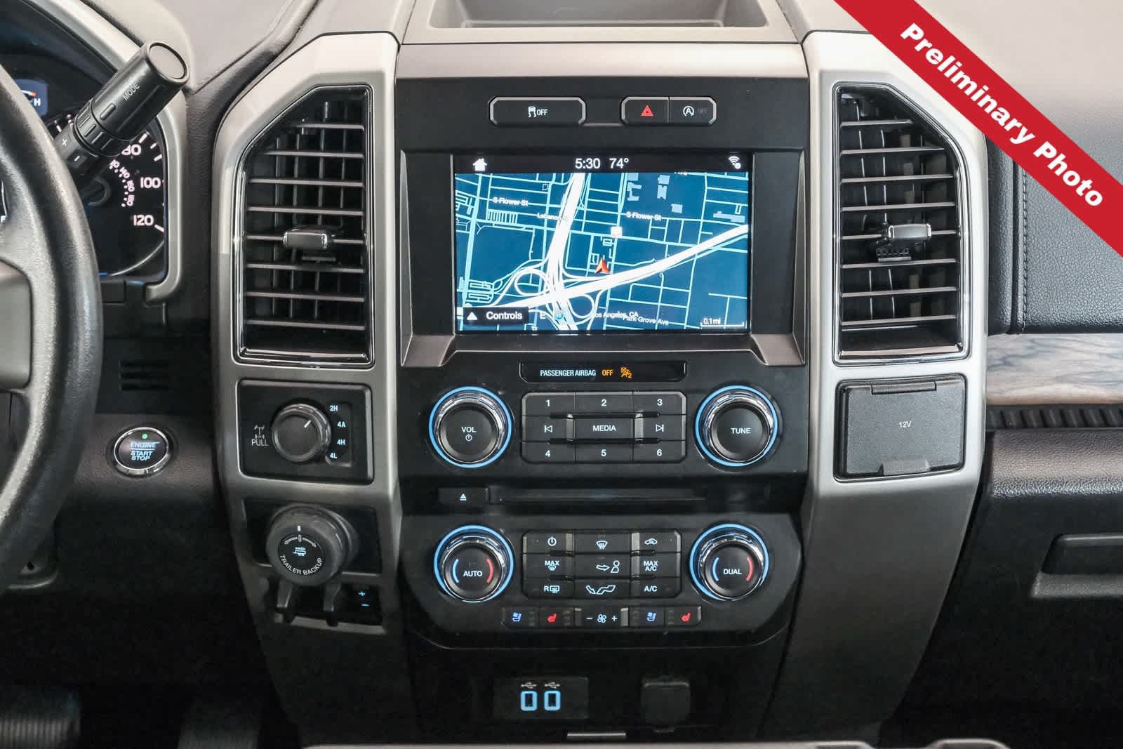 Used 2018 Ford F150 Lariat w/ Heavy-Duty Payload Package AWD/4WD image 10