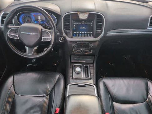 Used 2019 Chrysler 300 Touring image 16