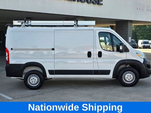 Used 2025 RAM ProMaster 2500 FWD image 3