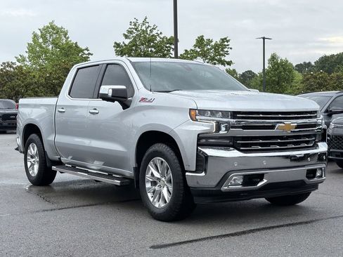 Used 2021 Chevrolet Silverado 1500 LTZ w/ LTZ Premium Package AWD/4WD image 7