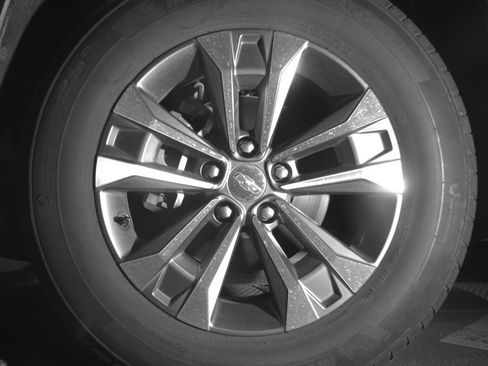 Used 2025 Chevrolet Equinox LT image 12