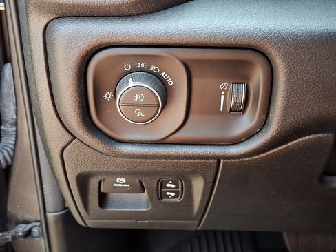 Certified 2022 RAM 1500 Big Horn AWD/4WD image 26