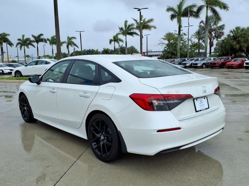 Certified 2024 Honda Civic Sport image 12