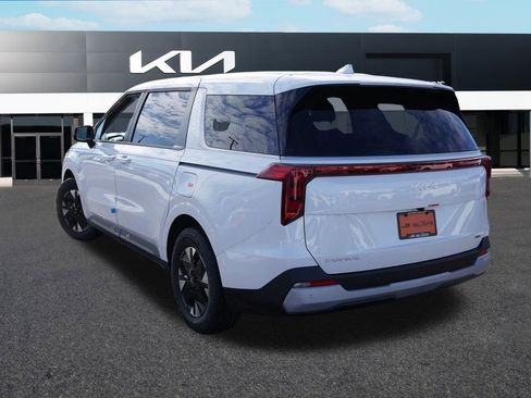 New 2026 Kia Carnival LXS image 5