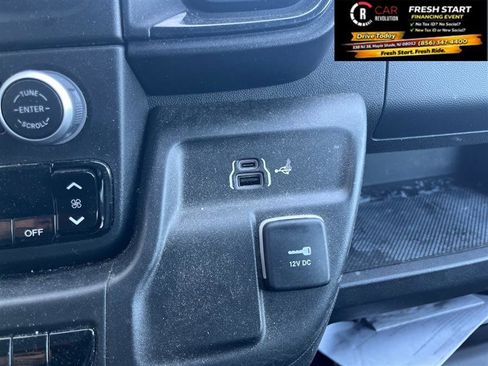 Used 2025 RAM ProMaster 3500 w/ Convenience Group FWD image 18