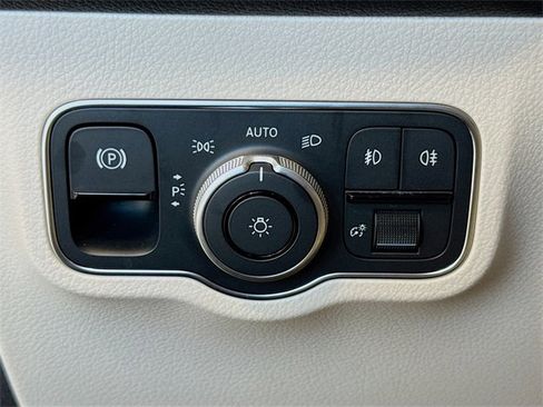 Certified 2025 Mercedes-Benz GLB 250 4MATIC image 10