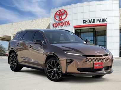 Used 2025 Toyota Crown Signia w/ Advanced Technology Package
