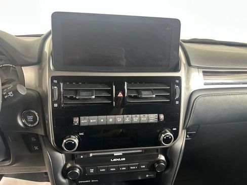 Used 2023 Lexus GX 460 Premium w/ Premium Package AWD/4WD image 16