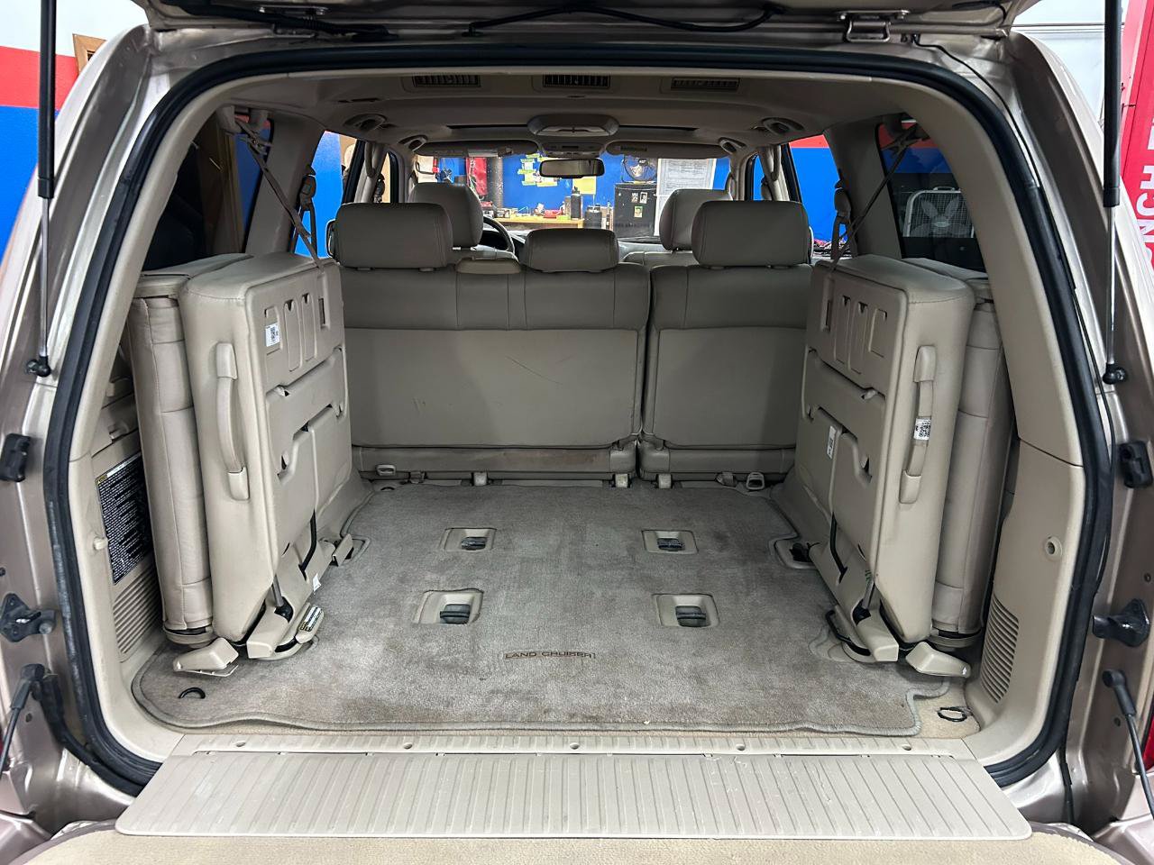 Used 2006 Toyota Land Cruiser AWD/4WD image 22