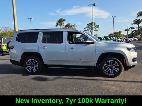 Used 2023 Jeep Wagoneer 4WD w/ Premium Group I image 8