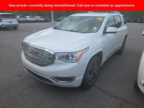 Used 2019 GMC Acadia Denali w/ Technology Package AWD/4WD image 1