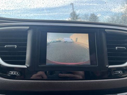 Used 2021 Chrysler Voyager Lxi FWD image 12