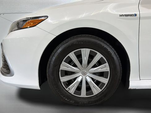 Used 2021 Toyota Camry LE FWD image 36