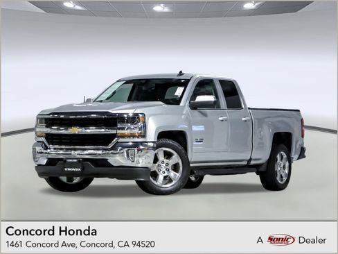 Used 2018 Chevrolet Silverado 1500 LT w/ Texas Edition image 1