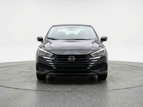 Used 2025 Nissan Versa SV FWD image 2