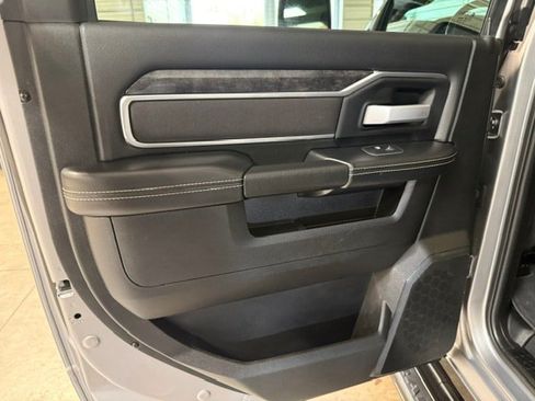 Certified 2024 RAM 2500 Big Horn w/ Night Edition AWD/4WD image 36