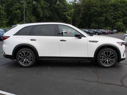 New 2025 MAZDA CX-70 Plug-In Hybrid w/ Premium Pkg image 2