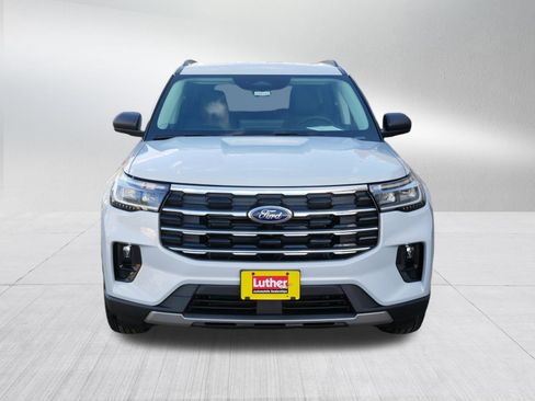 Used 2026 Ford Explorer Active w/ Active Comfort Package AWD/4WD image 2