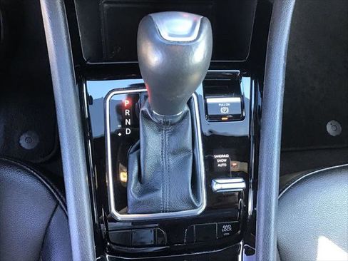 Certified 2024 Jeep Compass Limited image 15