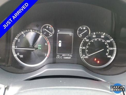 Used 2023 Lexus GX 460 Luxury w/ Accessory Package AWD/4WD image 25