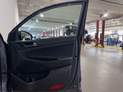 Used 2017 Hyundai Tucson SE Plus image 12