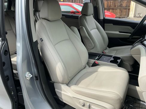 Used 2025 Honda Odyssey EX-L image 20
