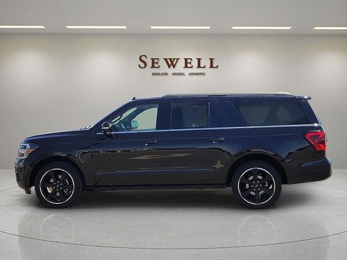 Used 2024 Ford Expedition Max Limited AWD/4WD image 2