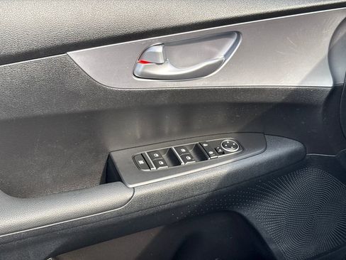 Used 2023 Kia Forte LXS image 22