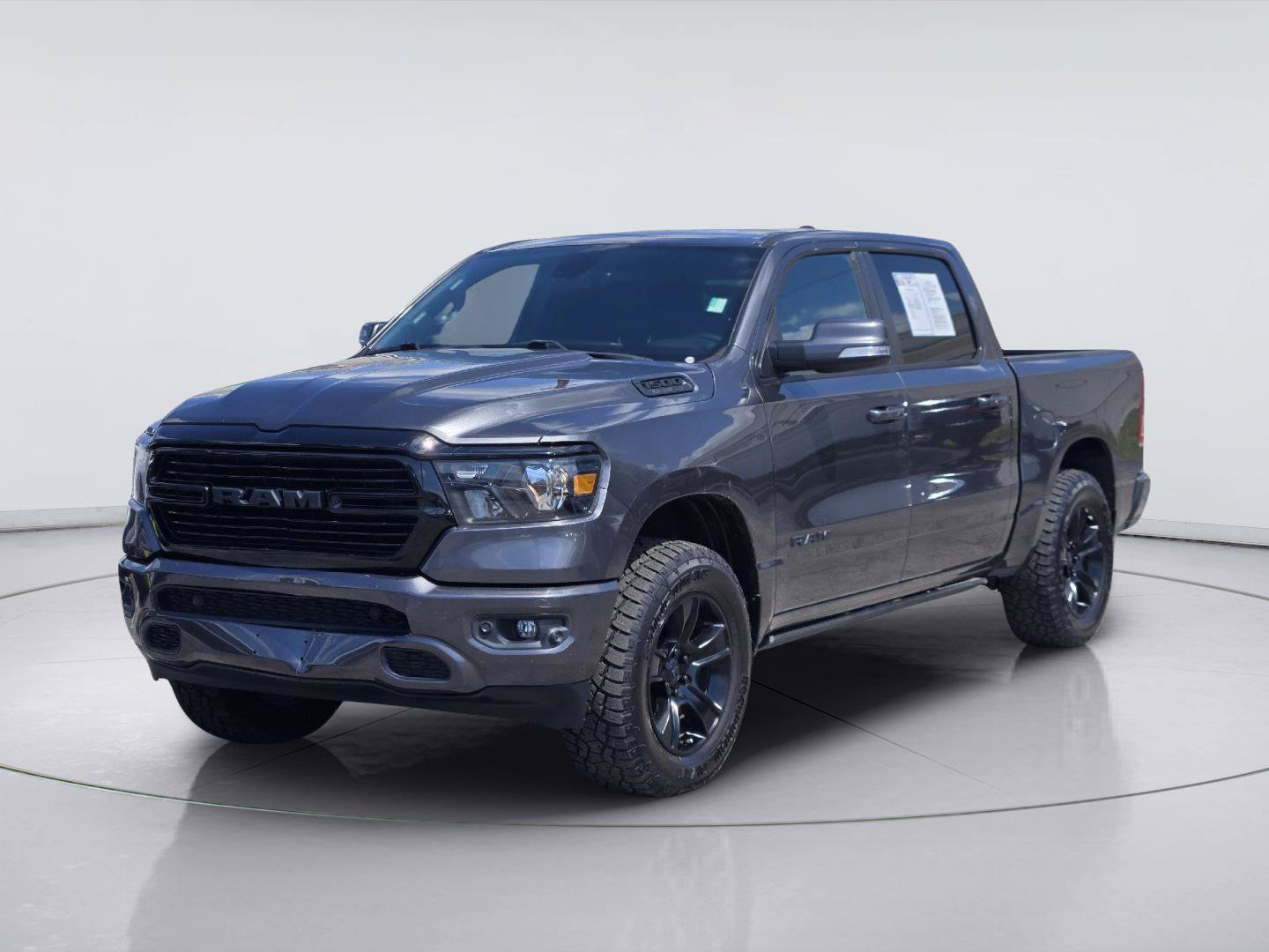 Used 2020 RAM 1500 Lone Star AWD/4WD image 1