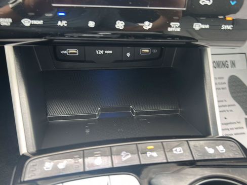 Certified 2024 Hyundai Tucson Limited AWD/4WD image 23