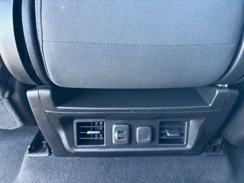 Used 2021 Chevrolet Silverado 1500 LT image 15