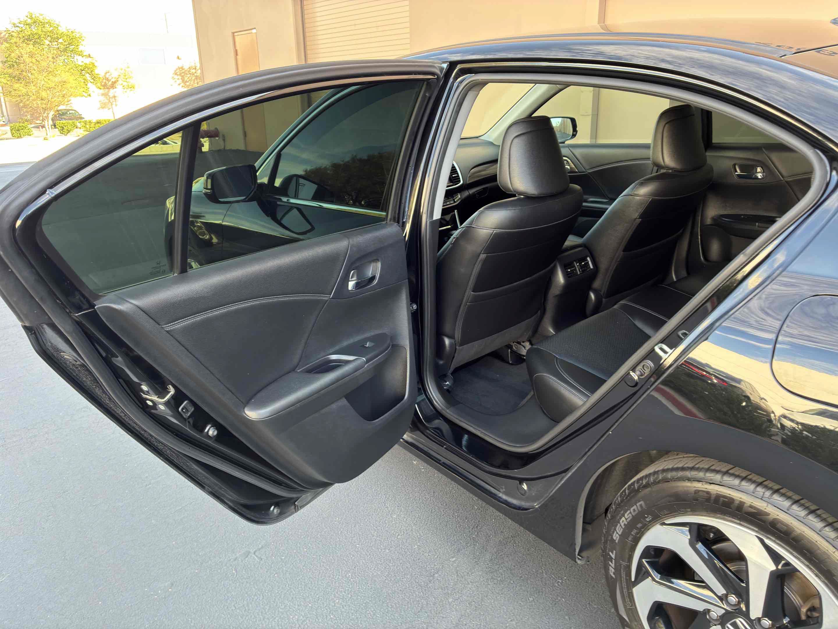 Used 2017 Honda Accord EX-L image 48