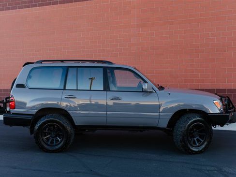 Used 2001 Toyota Land Cruiser AWD/4WD image 4