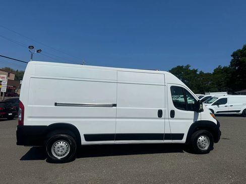 Used 2023 RAM ProMaster 2500 FWD image 7