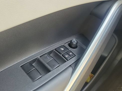 Certified 2022 Toyota Corolla Cross LE FWD image 19
