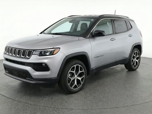 Used 2025 Jeep Compass Limited AWD/4WD image 3