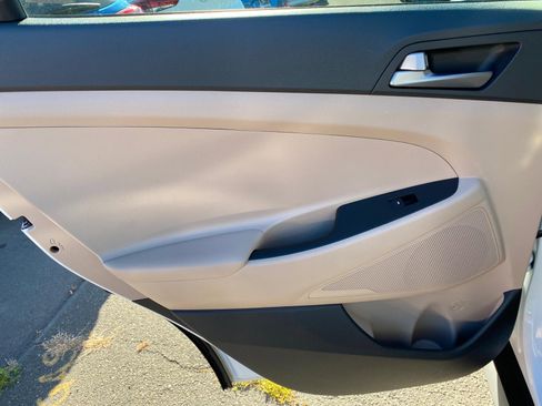 Used 2017 Hyundai Tucson SE image 25