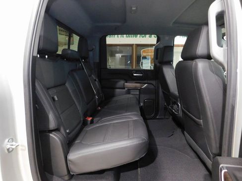 Used 2022 GMC Sierra 3500 Denali w/ Technology Package image 90