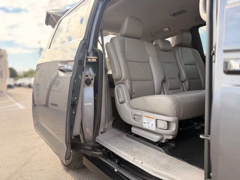 Used 2014 Honda Odyssey EX-L image 34