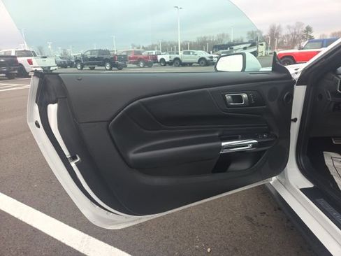 Used 2025 Ford Mustang Premium RWD image 19