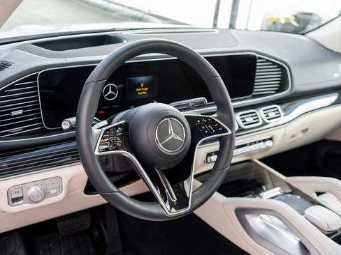 Used 2026 Mercedes-Benz GLE 450e 4MATIC image 10