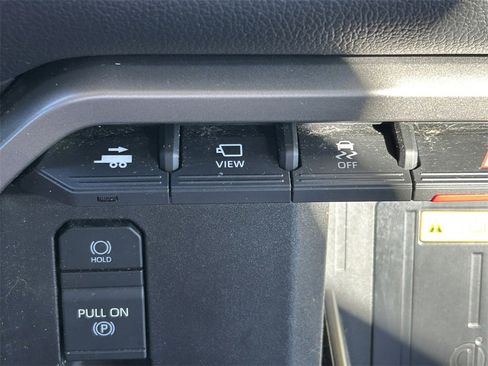 Used 2023 Toyota Tundra Limited image 34